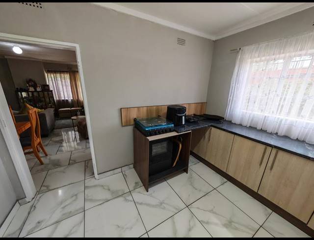 3 BEDROOM HOUSE FOR SALE IN VANDERBIJLPARK SW 5